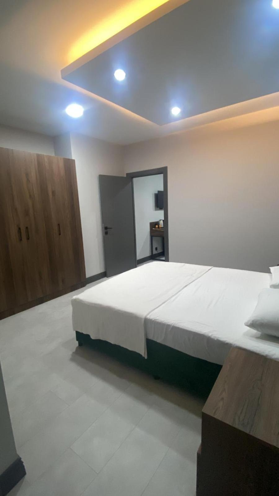 Trio Palace *