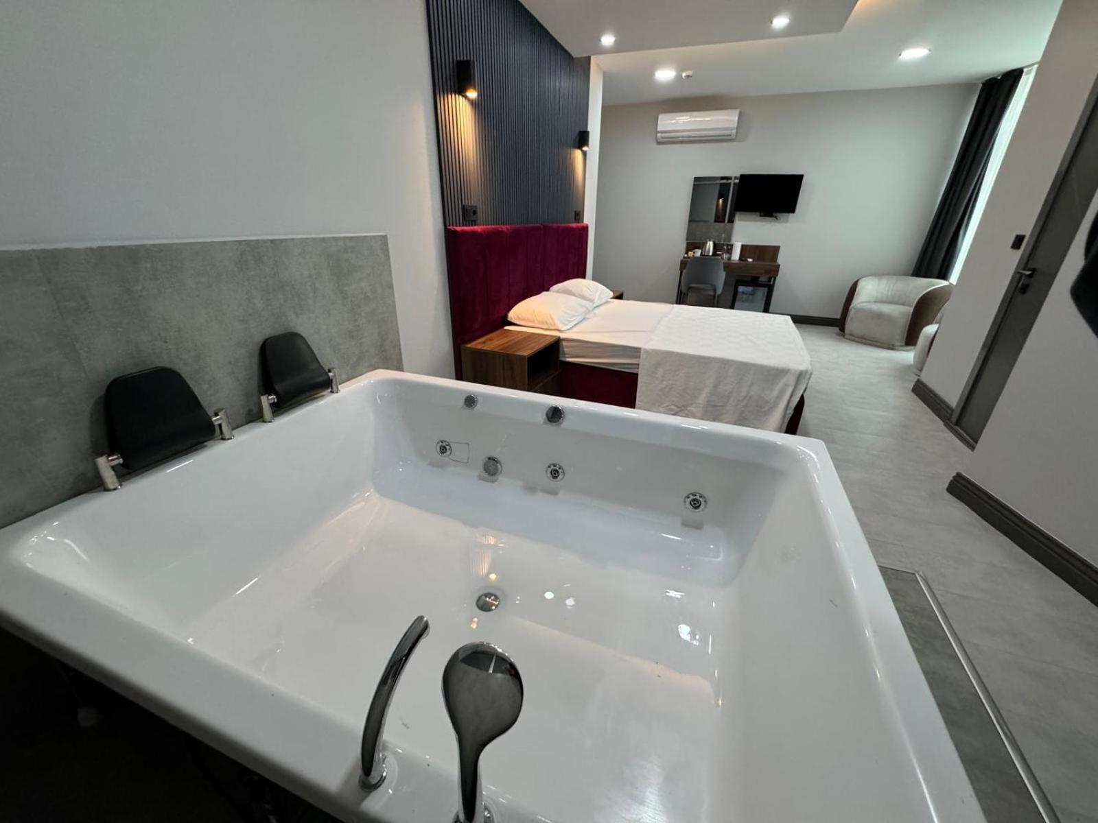Trio Palace *